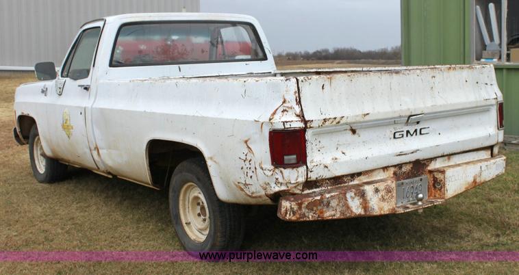 image for item 6283 1980 GMC Sierra 15 pickup truck