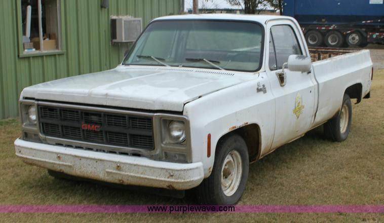 image for item 6283 1980 GMC Sierra 15 pickup truck