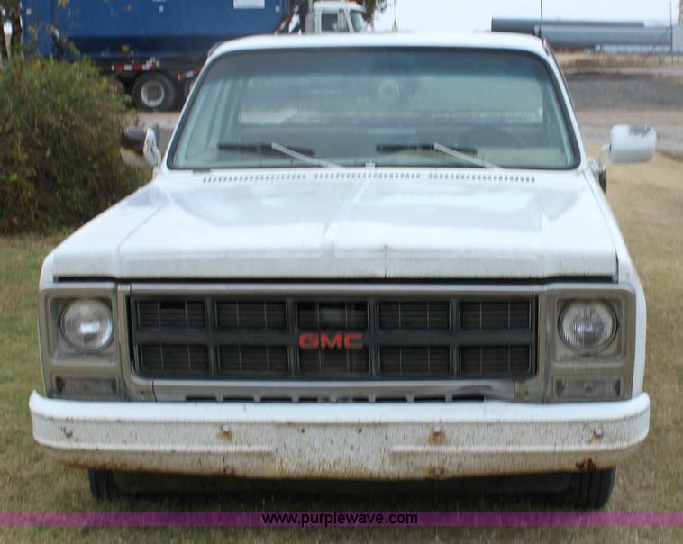 image for item 6283 1980 GMC Sierra 15 pickup truck