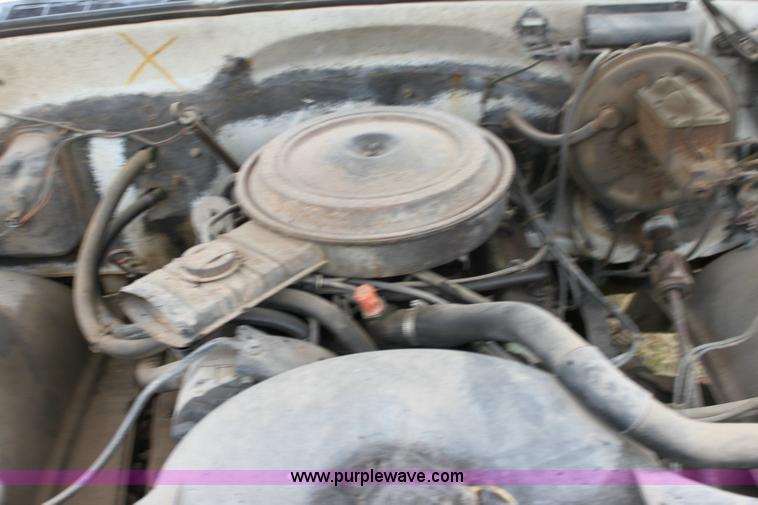 image for item 6283 1980 GMC Sierra 15 pickup truck