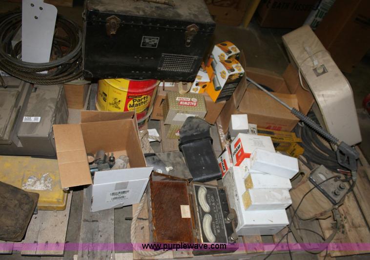 image for item 6288 Assorted tools