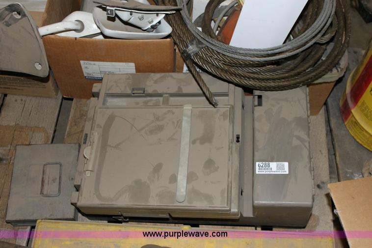 image for item 6288 Assorted tools