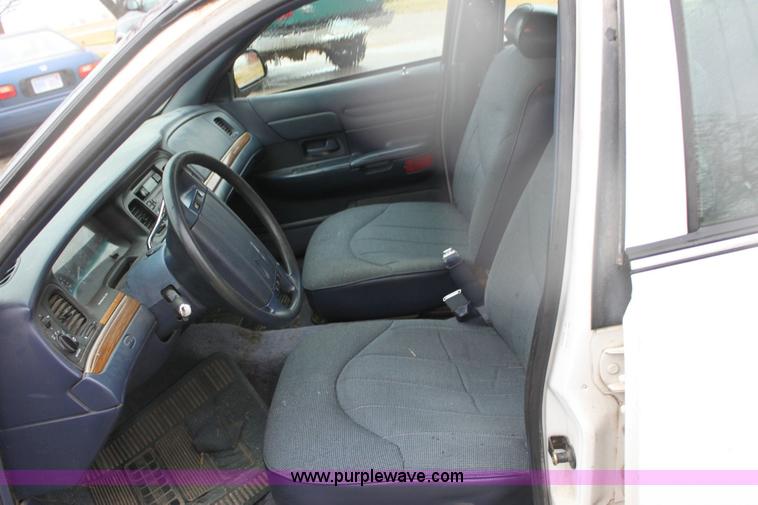 image for item 6290 1995 Ford Crown Victoria Police Interceptor
