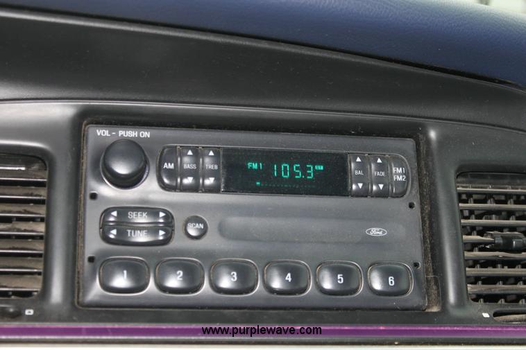 image for item 6290 1995 Ford Crown Victoria Police Interceptor