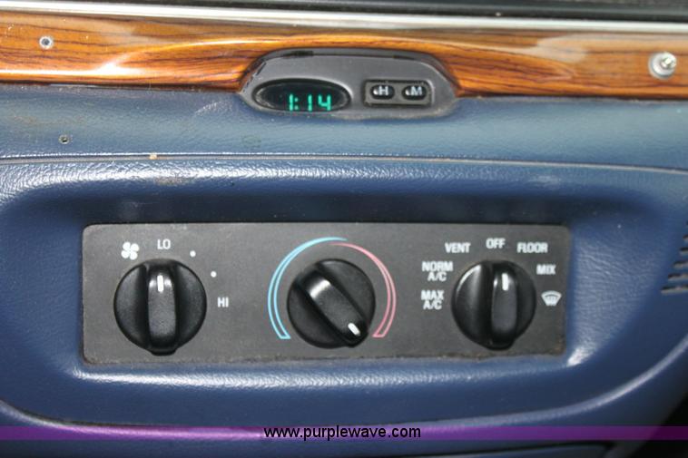 image for item 6290 1995 Ford Crown Victoria Police Interceptor