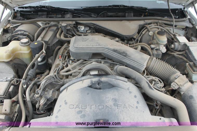 image for item 6290 1995 Ford Crown Victoria Police Interceptor