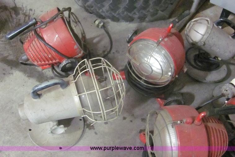 image for item 6322 Assorted lights