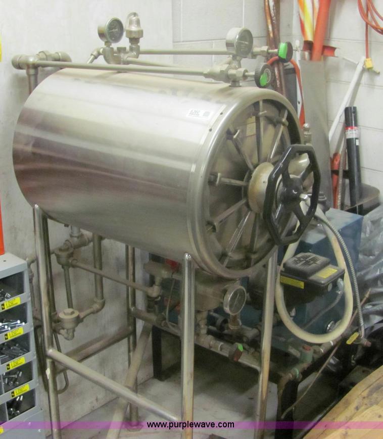 image for item 6360 American Sterilizer Company auto clave