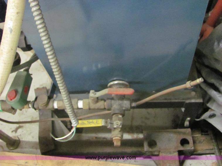 image for item 6360 American Sterilizer Company auto clave