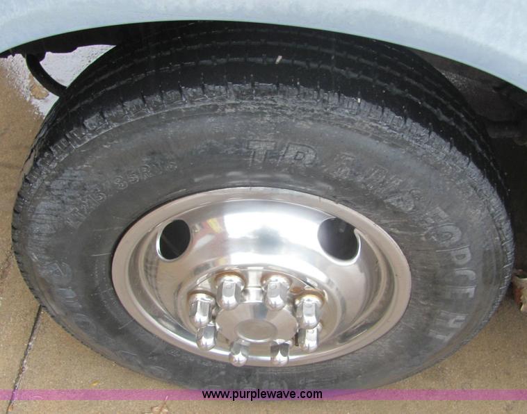 image for item 6362 1990 Ford F350 pickup truck