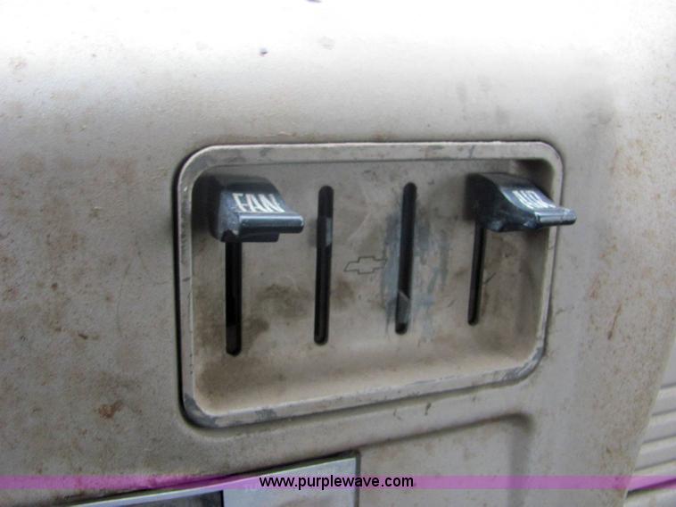 image for item 6363 1963 Chevrolet C-20 pickup truck