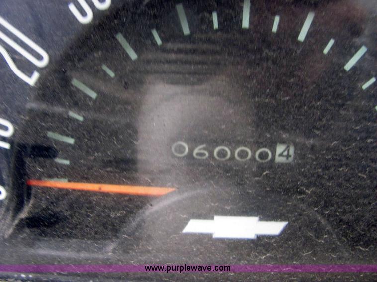 image for item 6363 1963 Chevrolet C-20 pickup truck