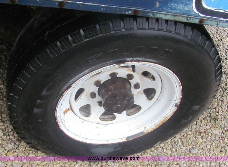 image for item 6363 1963 Chevrolet C-20 pickup truck