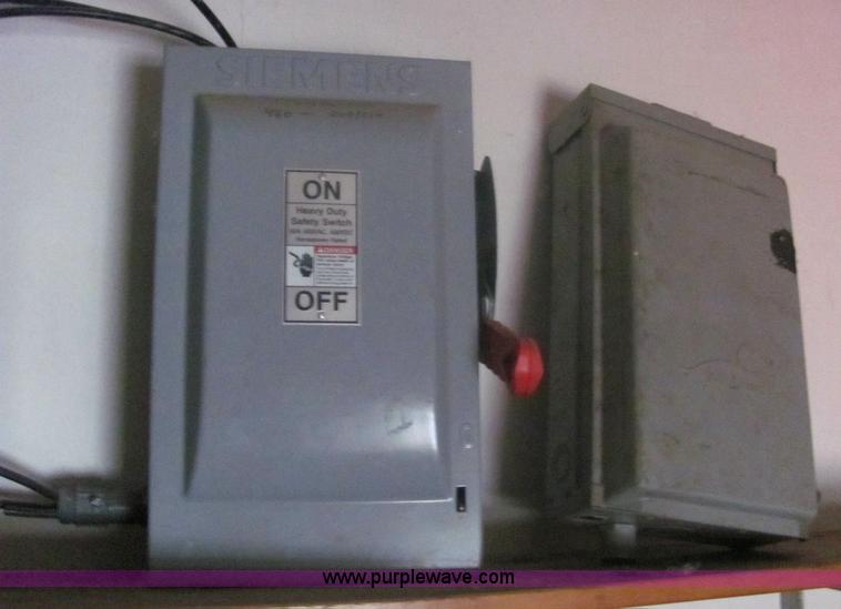 image for item 6364 (25) assorted heavy duty switches and electric pannels