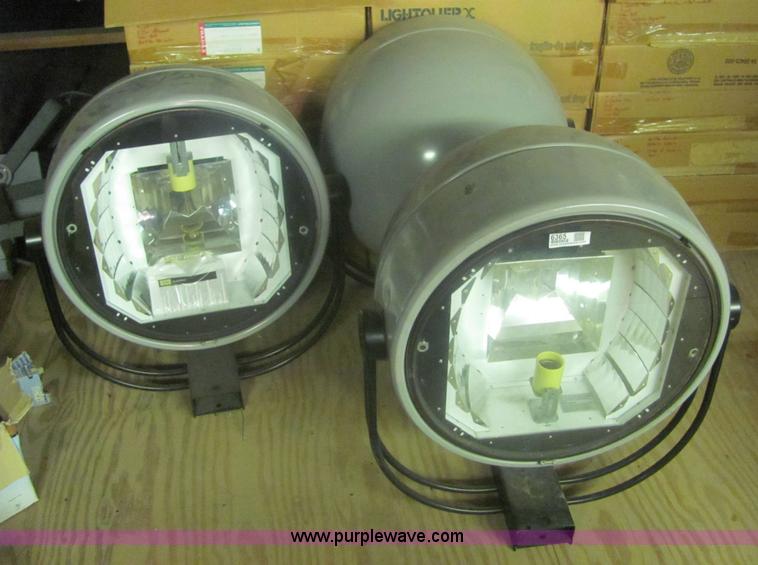 image for item 6365 Assorted lights