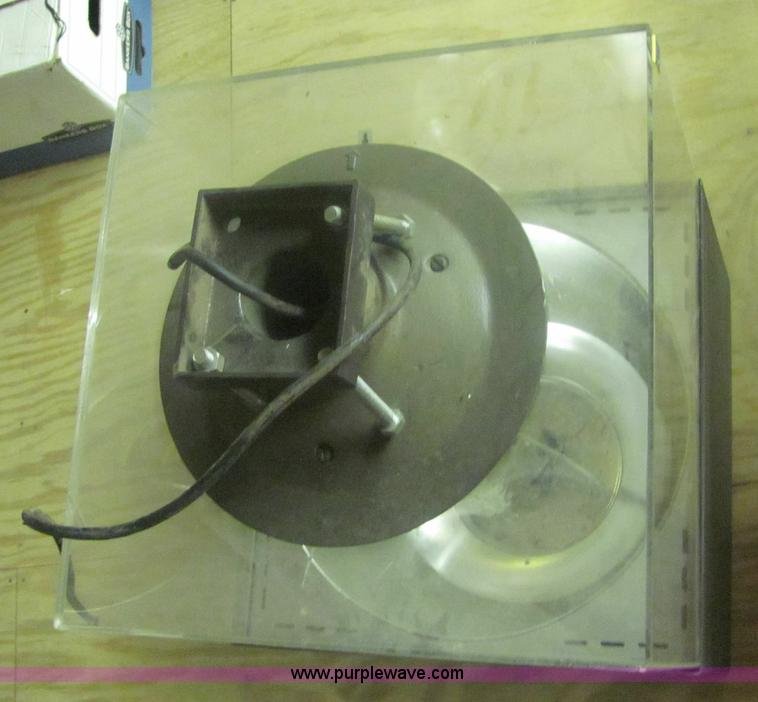 image for item 6365 Assorted lights