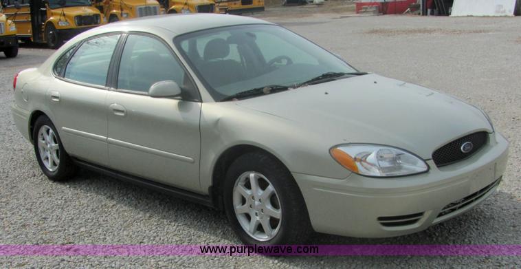 image for item 6368 2005 Ford Taurus SEL