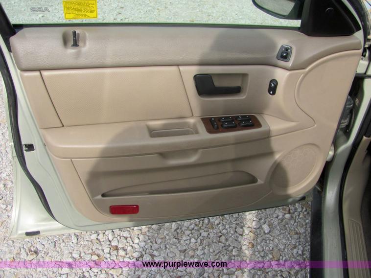 image for item 6368 2005 Ford Taurus SEL