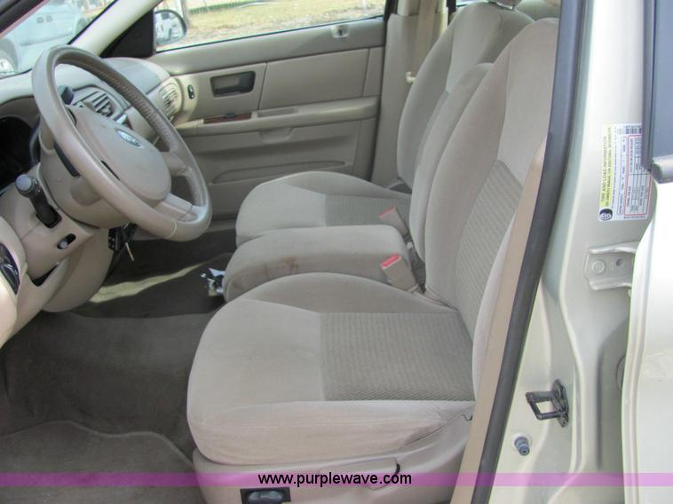 image for item 6368 2005 Ford Taurus SEL