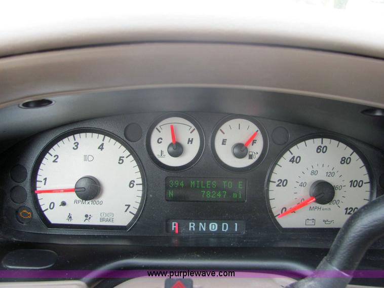 image for item 6368 2005 Ford Taurus SEL