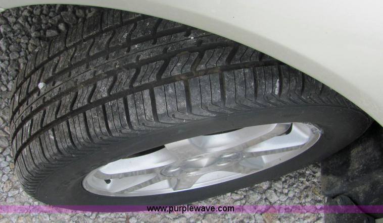 image for item 6368 2005 Ford Taurus SEL