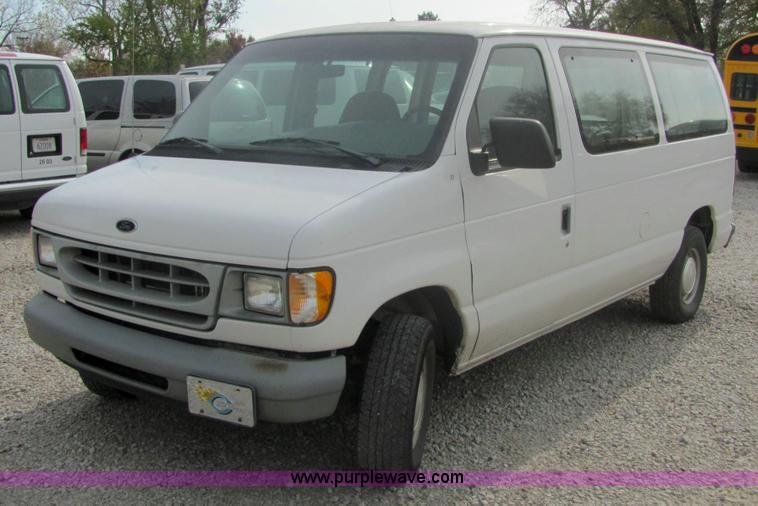 image for item 6369 1998 Ford Club Wagon E150 van