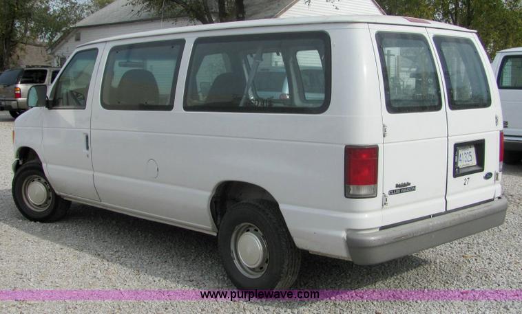 image for item 6369 1998 Ford Club Wagon E150 van