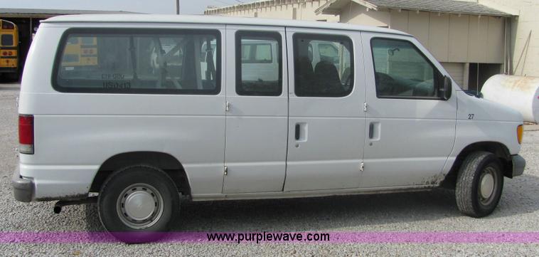 image for item 6369 1998 Ford Club Wagon E150 van