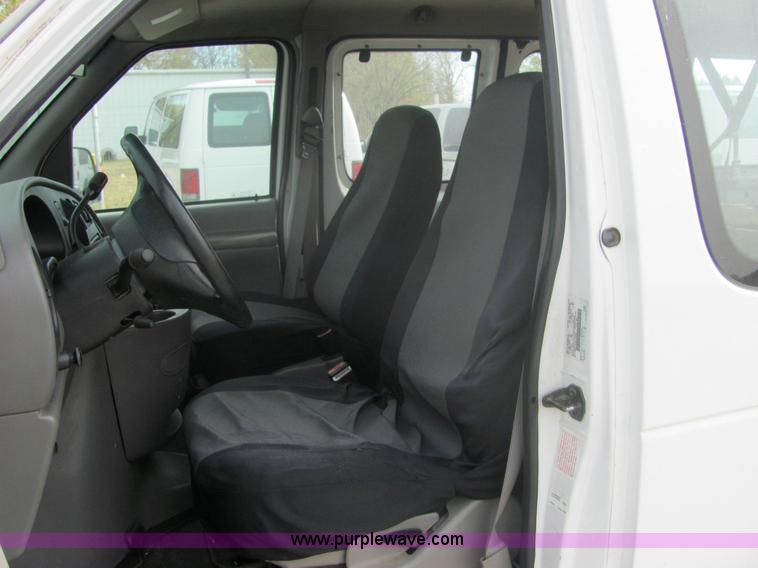 image for item 6369 1998 Ford Club Wagon E150 van