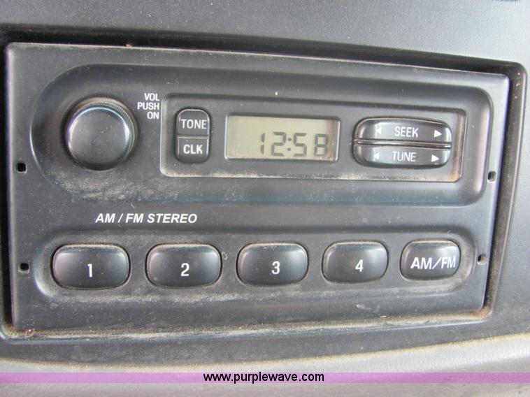 image for item 6369 1998 Ford Club Wagon E150 van