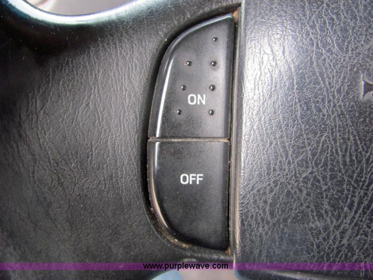 image for item 6369 1998 Ford Club Wagon E150 van