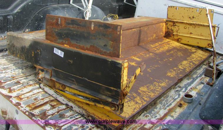 image for item 6370 Tommy Gate tailgate lift