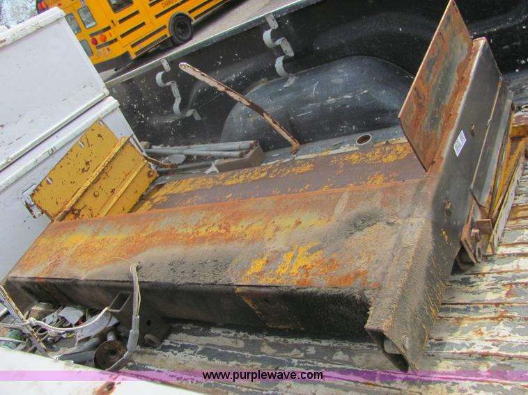 image for item 6370 Tommy Gate tailgate lift