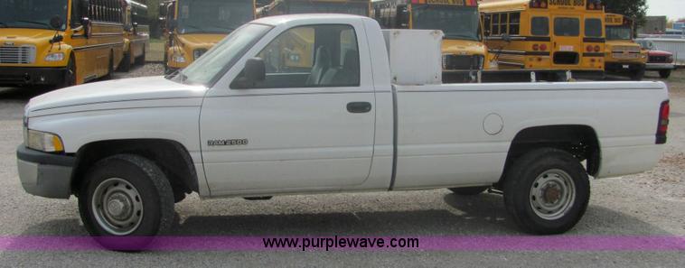 image for item 6372 2001 Dodge Ram 2500 pickup truck