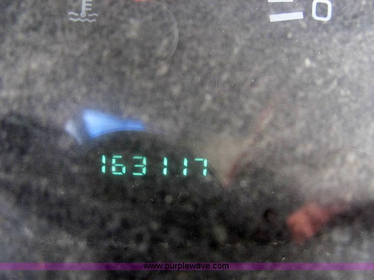 image for item 6372 2001 Dodge Ram 2500 pickup truck