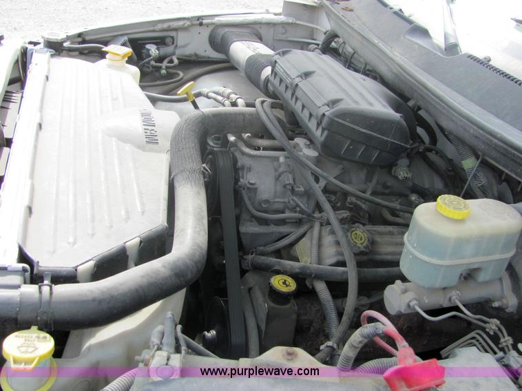 image for item 6372 2001 Dodge Ram 2500 pickup truck