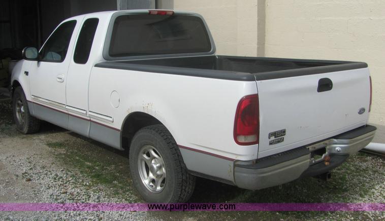 image for item 6373 1997 Ford F150 XLT pickup truck