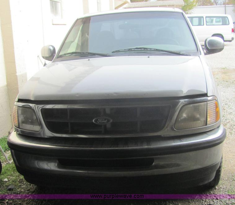 image for item 6373 1997 Ford F150 XLT pickup truck
