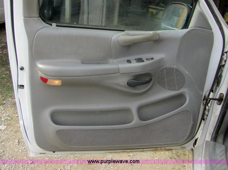 image for item 6373 1997 Ford F150 XLT pickup truck