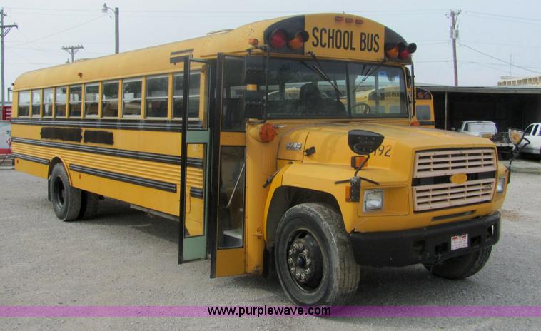 image for item 6374 1992 Ford B700 Thomas Built school bus