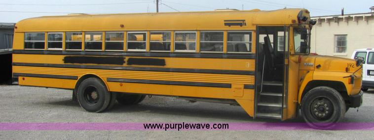 image for item 6374 1992 Ford B700 Thomas Built school bus