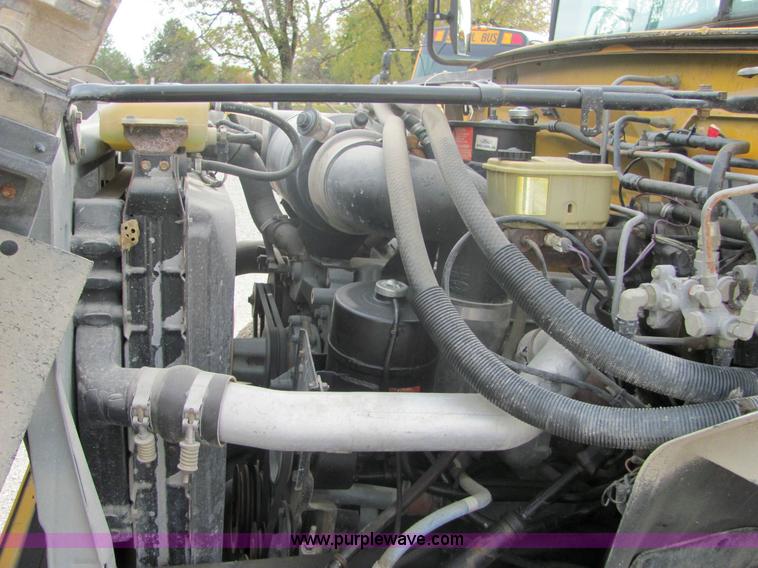 image for item 6374 1992 Ford B700 Thomas Built school bus