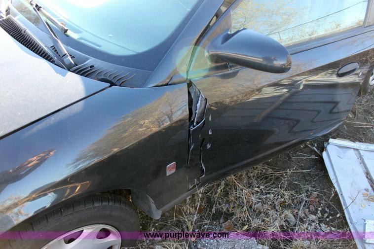 image for item 6377 2002 Saturn SL1