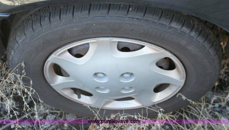 image for item 6377 2002 Saturn SL1