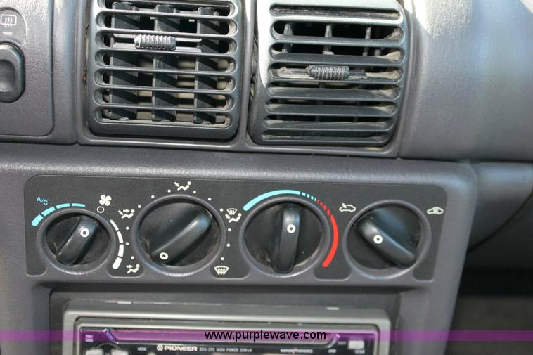 image for item 6397 1997 Dodge Neon Highline