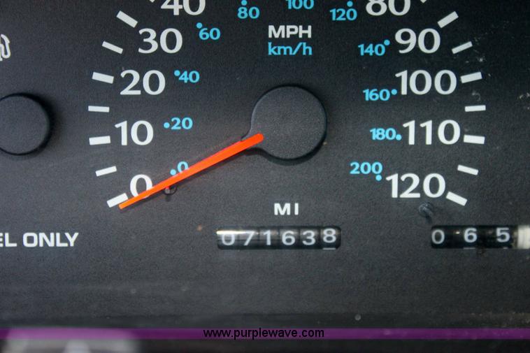 image for item 6397 1997 Dodge Neon Highline