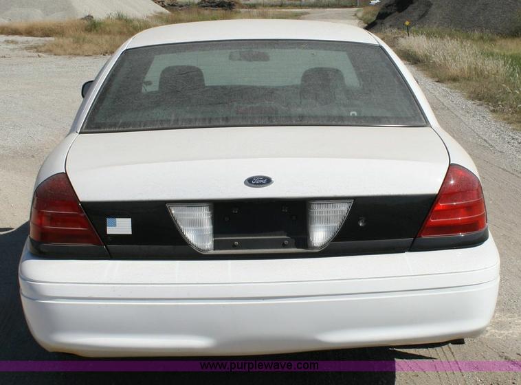 image for item 6419 2004 Ford Crown Victoria Police Interceptor