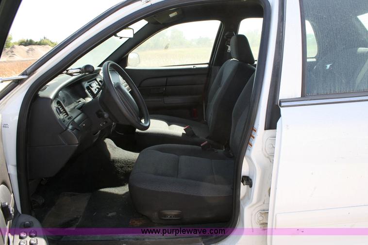 image for item 6419 2004 Ford Crown Victoria Police Interceptor