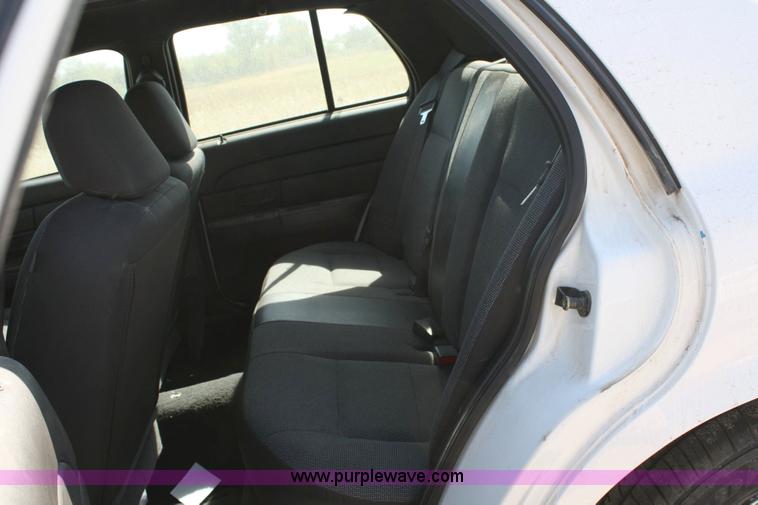 image for item 6419 2004 Ford Crown Victoria Police Interceptor
