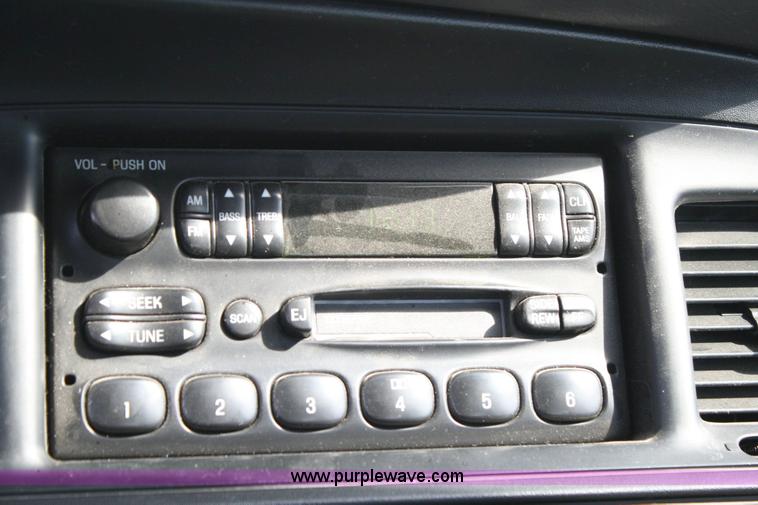 image for item 6419 2004 Ford Crown Victoria Police Interceptor